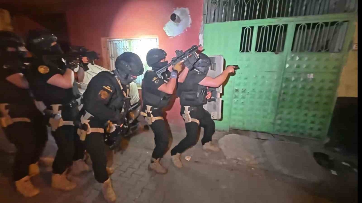 Adana’da DEAŞ’ın uyuyan hücresine operasyon: 16 kişi yakalandı