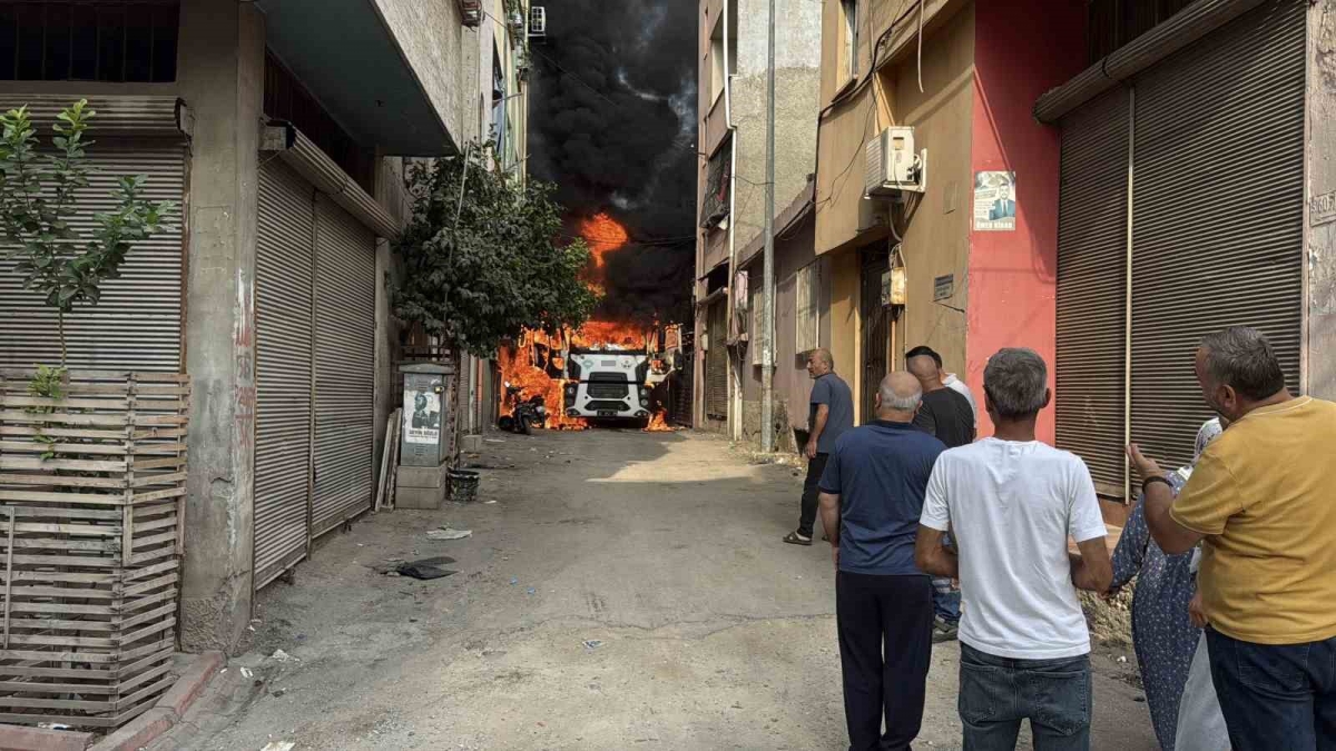 Çay içmeye giden ASKİ ekiplerinin vidanjörü yandı, mahalleli canını zor kurtardı