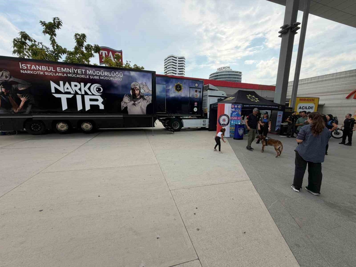 Adana polisi NARKOTIR ile vatandaşları bilgilendirdi
