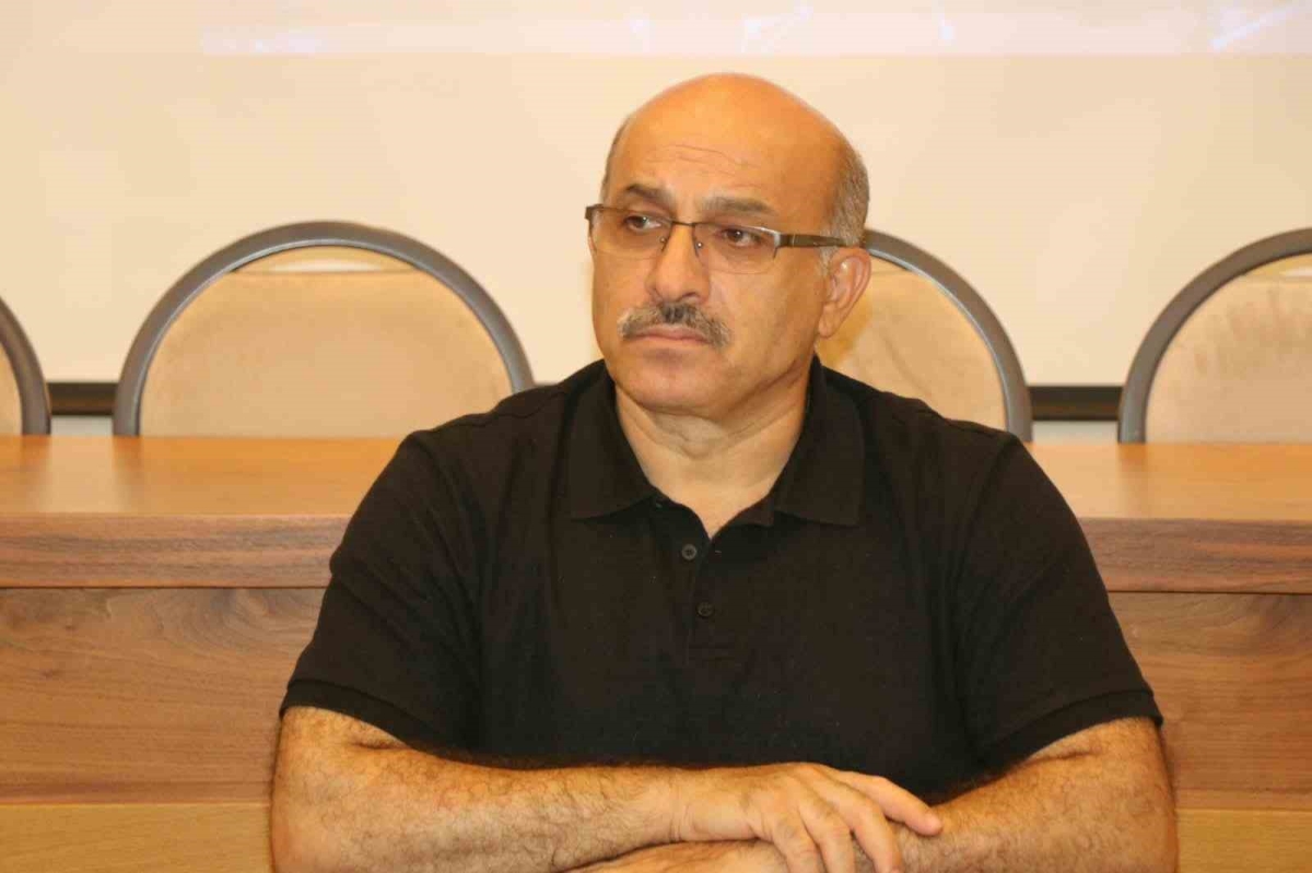 Eğitim-Bir-Sen Adana’da Mustafa Sarıgeçili adaylığını açıkladı