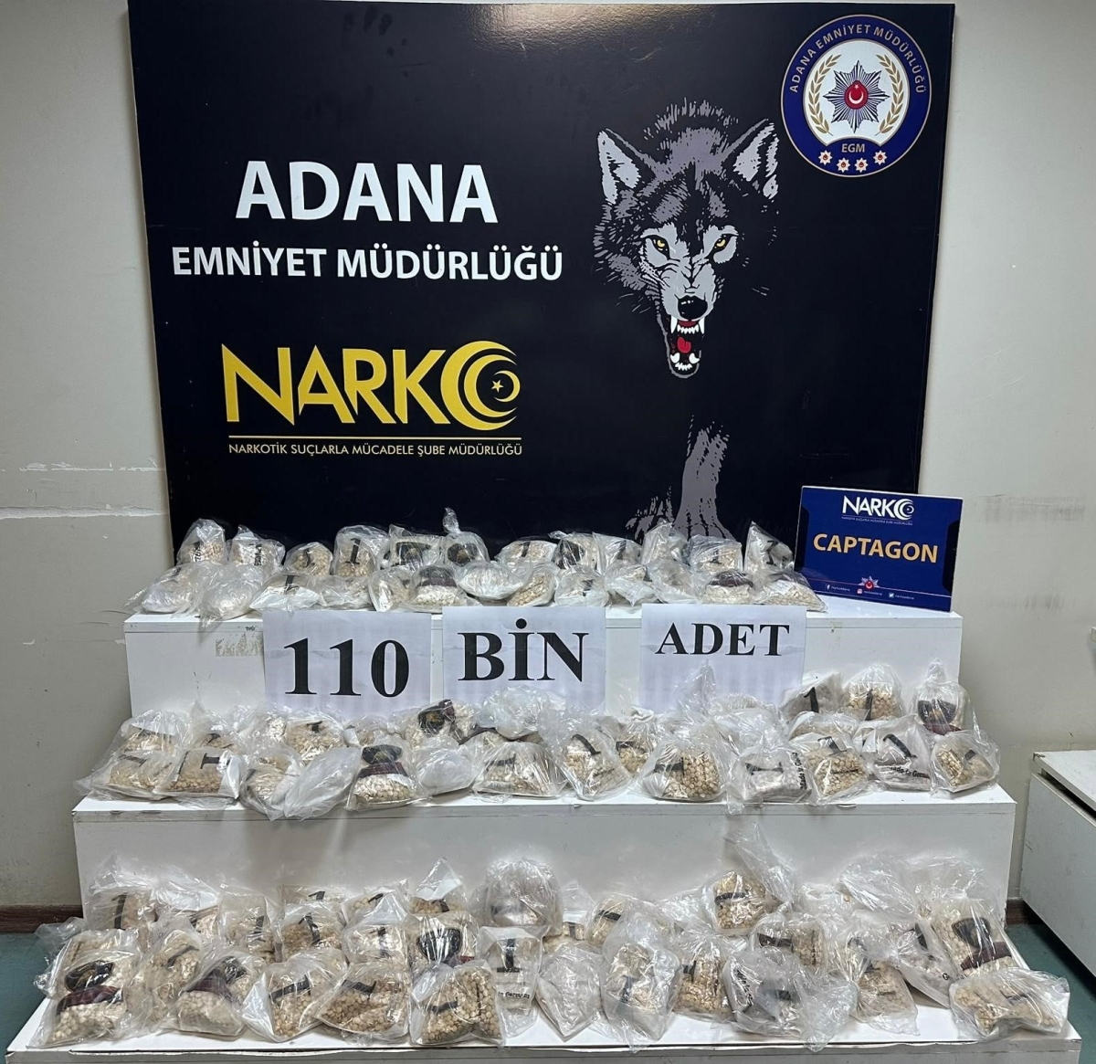 Otomobilden 110 bin uyuşturucu hap çıktı, kendisini