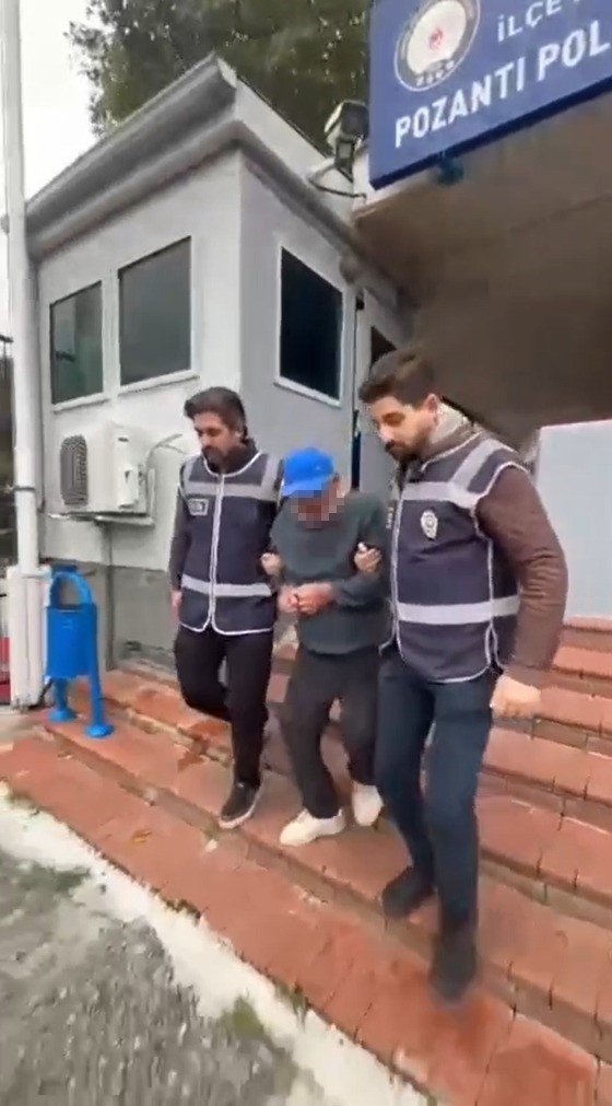 20 yıl hapis cezasıyla aranan şahıs, çalıntı araçta yakalandı
