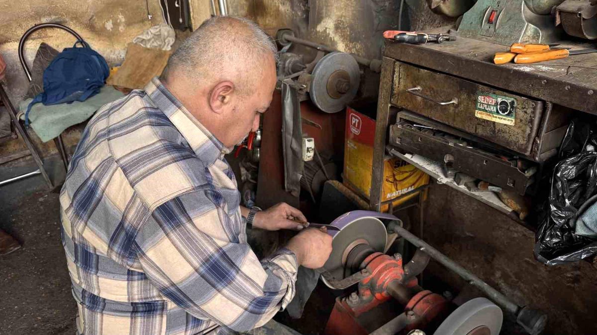 Bıçak ustasından acemi kasaplara ’kendinizi kesmeyin’ uyarısı
