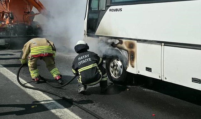 Otobüste çıkan yangını itfaiye ekipleri büyümeden söndürdü
