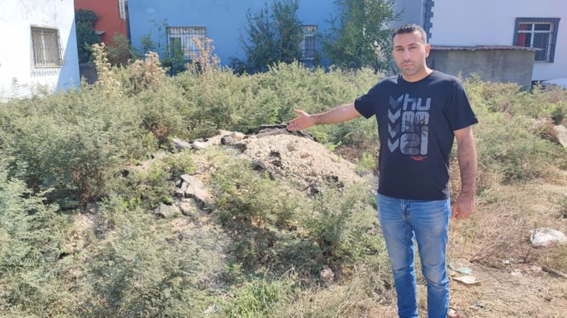 ASKİ’nin altyapı çalışması sonrası bıraktığı asfalt atıkları aylardır kaldırılmadı
