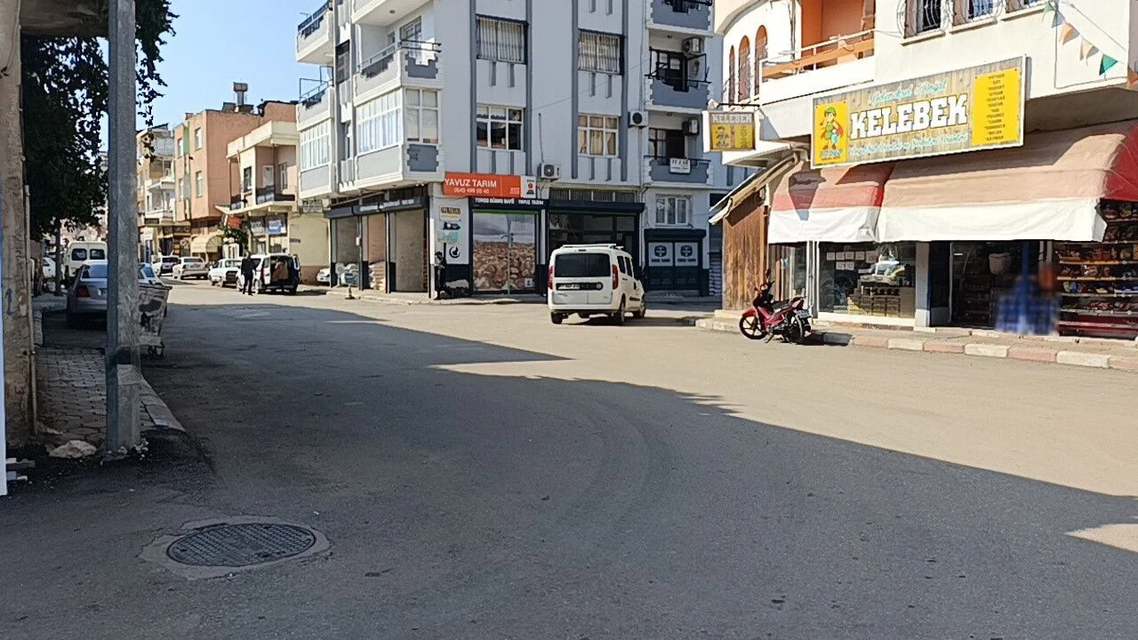 Elektrikli bisiklete çarptı, hiçbir şey olmamış gibi yoluna devam etti

