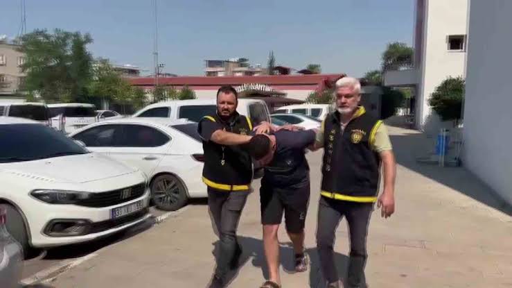 Eczaneden hırsızlıktan yakalanan şüpheli 