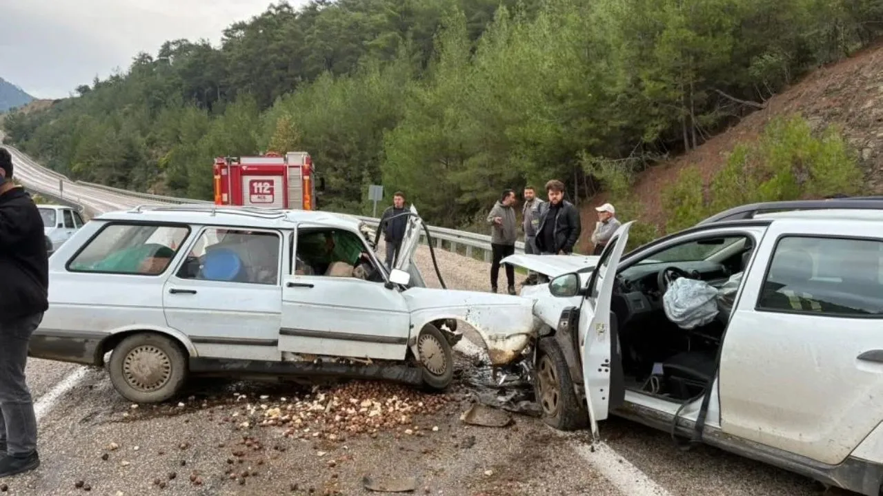 Kozan’da trafik kazası: 1 ölü, 2 yaralı