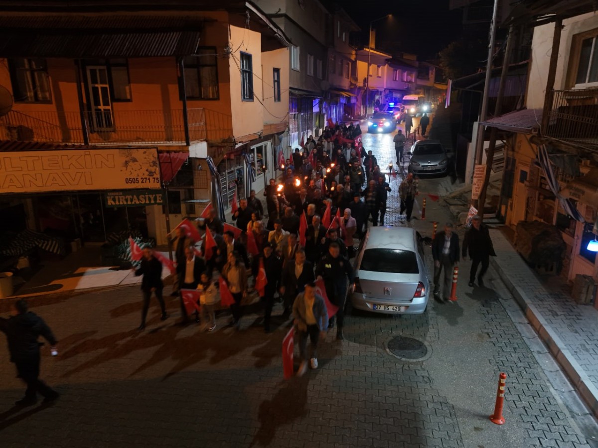 Saimbeyli’de kurtuluş meşalesi yakıldı
