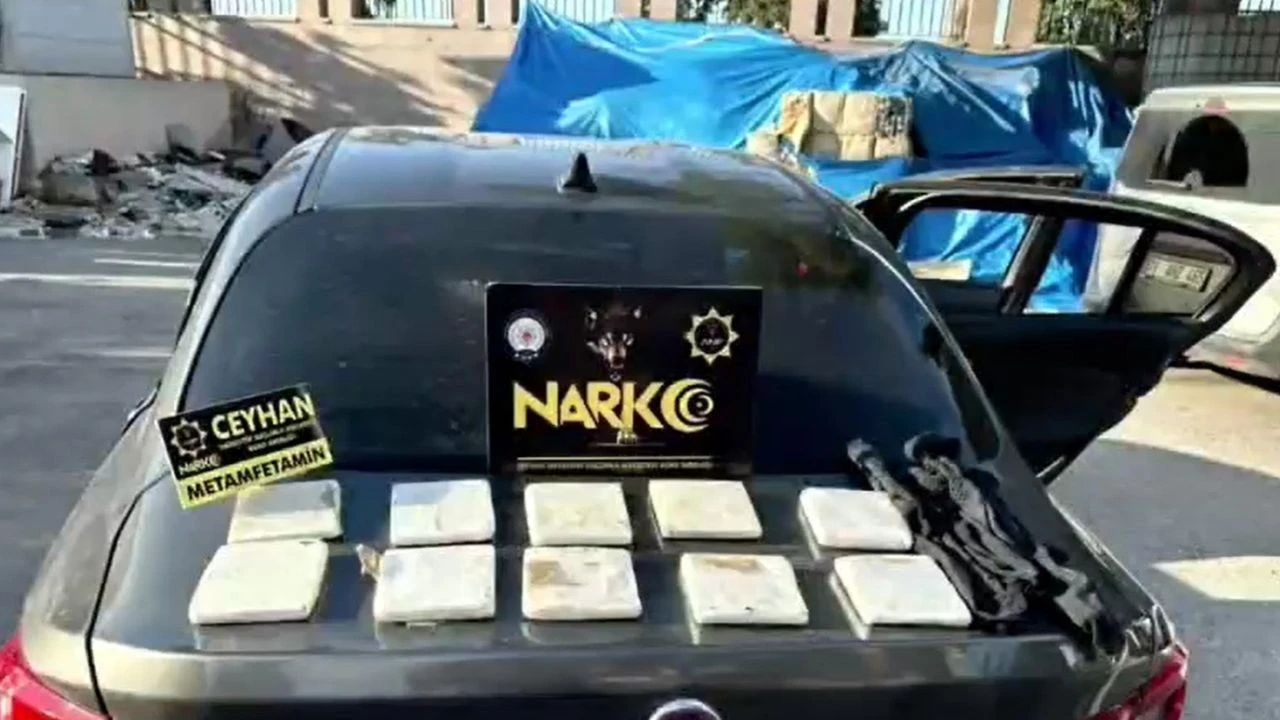 Adana’da 2 araçta 2 kilo 95 gram metamfetamin ele geçirildi