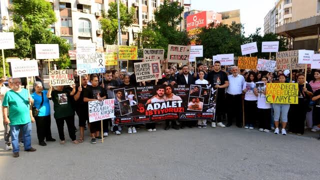 Adana’da 2 gencin ölümüne neden olan sürücünün tahliyesi protesto edildi
